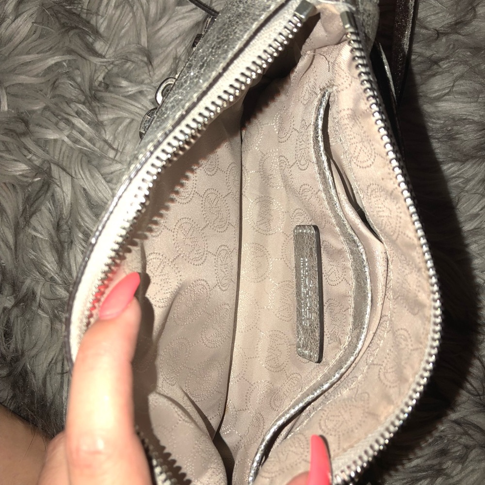 Michael Kors Purse - Picture 5 of 6